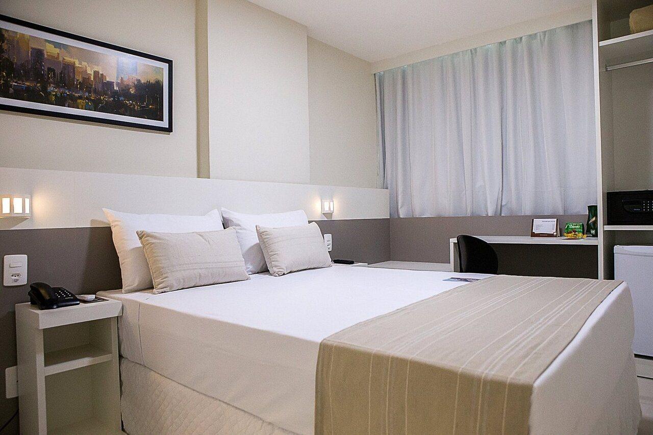 Bristol Easy Uba Hotel Екстериор снимка