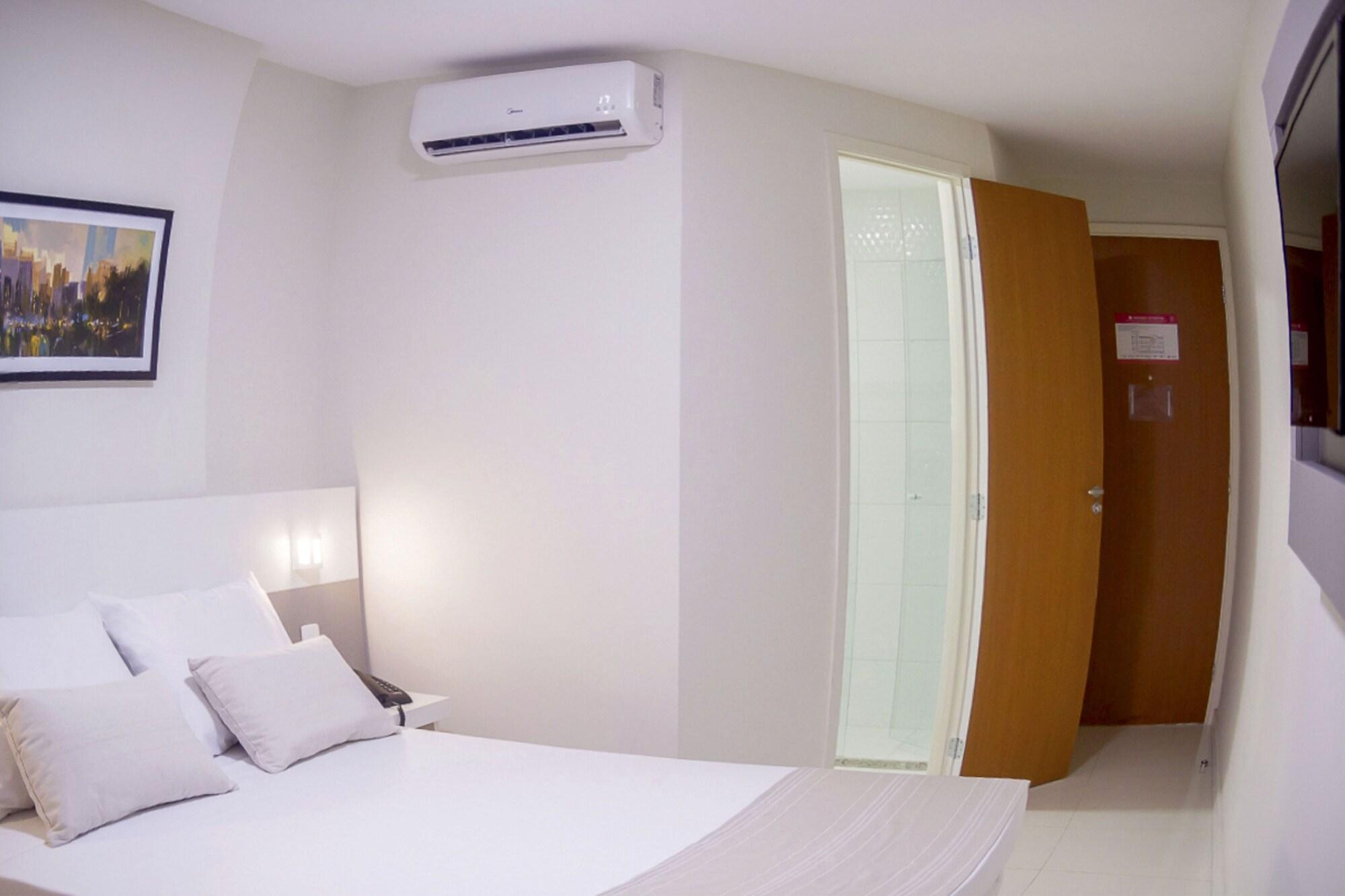 Bristol Easy Uba Hotel Екстериор снимка