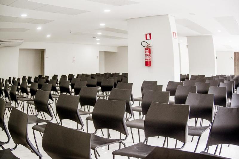 Bristol Easy Uba Hotel Екстериор снимка