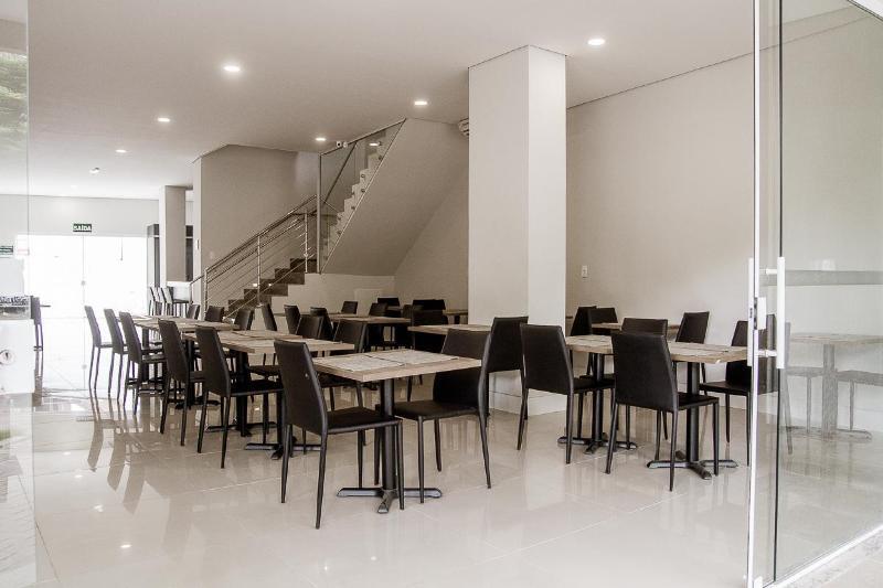 Bristol Easy Uba Hotel Екстериор снимка